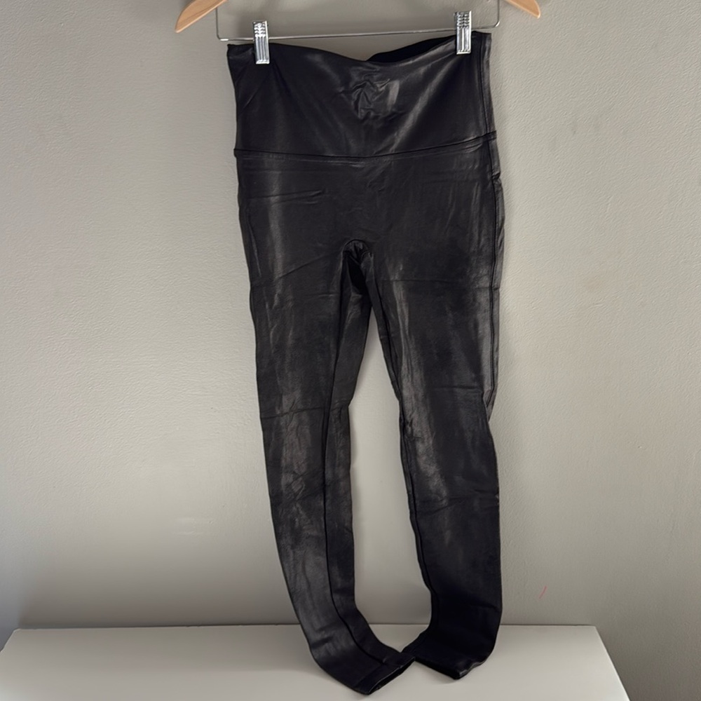 SPANX - SPANXshape™ Faux Leather
Leggings